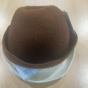 Huovutettu saunahattu